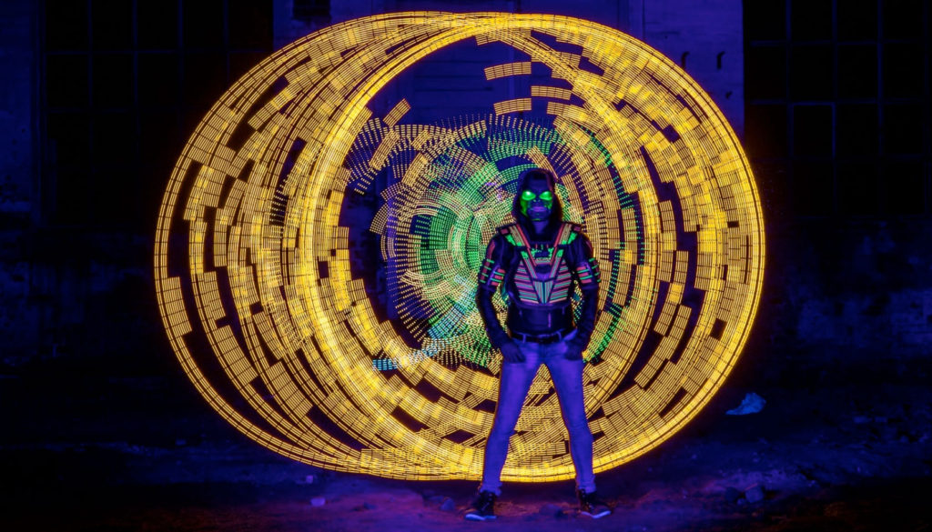 Light Painting - Workshop Pixelgang Woman and orb - by JanLeonardo Light Art Photography